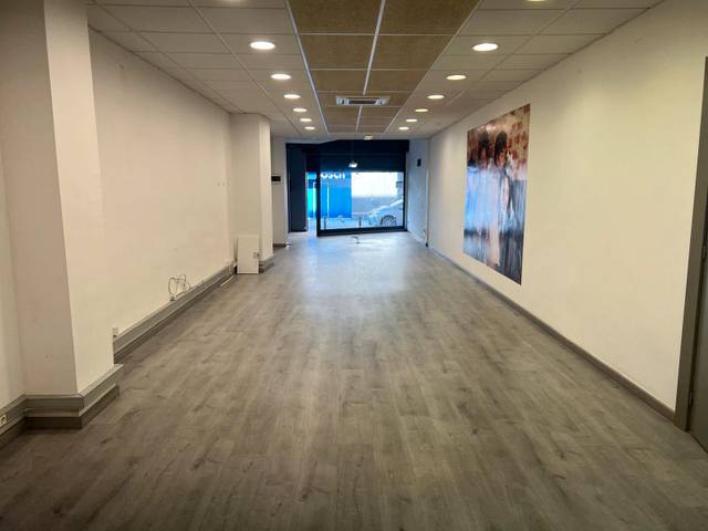 Local comercial en Alquiler en Carrer del Regent Mendieta en La Maternitat i Sant Ramon