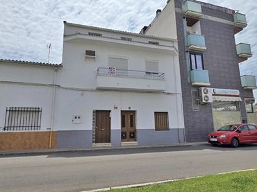 Casa con balcone in vendita a Avenida Cruz de los Pajares