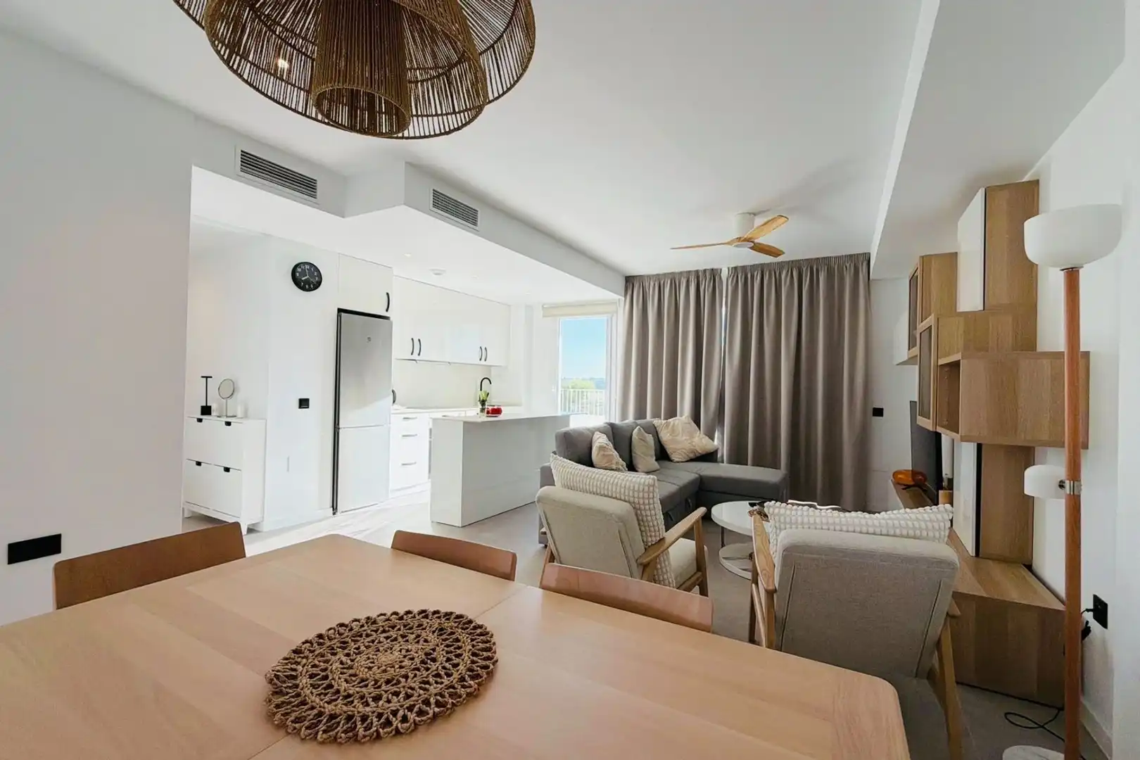 Sala d'estar de Apartament de lloguer en Fuengirola amb Balcó