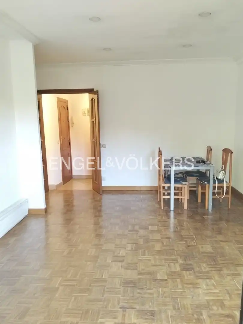 Comedor de Piso de alquiler en Madrid con Calefacción, Terraza y Amueblado