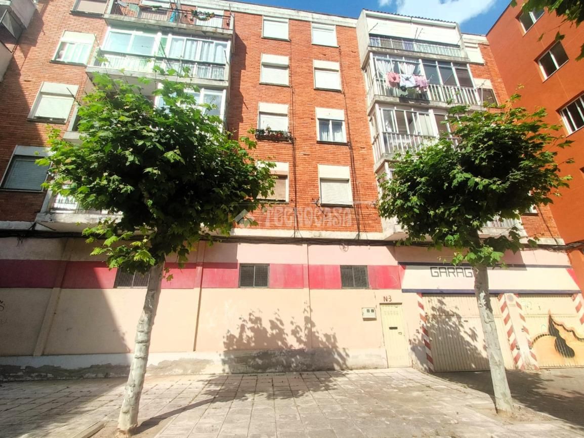 Vista exterior de Garatge en venda en Valladolid Capital