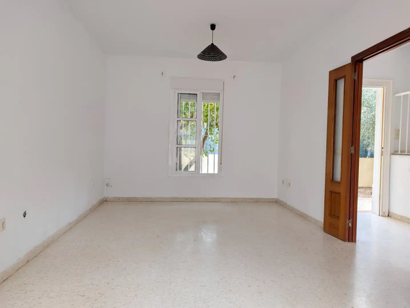 Casa amb jardí en venda a Sanlúcar la Mayor, imagen 5