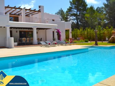 Detached house with balcony for sale in Jesús