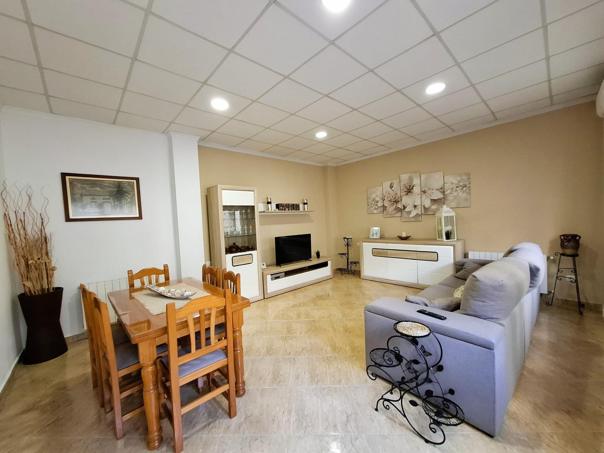 Sala de estar de Casa adosada en venta en Llutxent con Aire acondicionado, Calefacción y Terraza