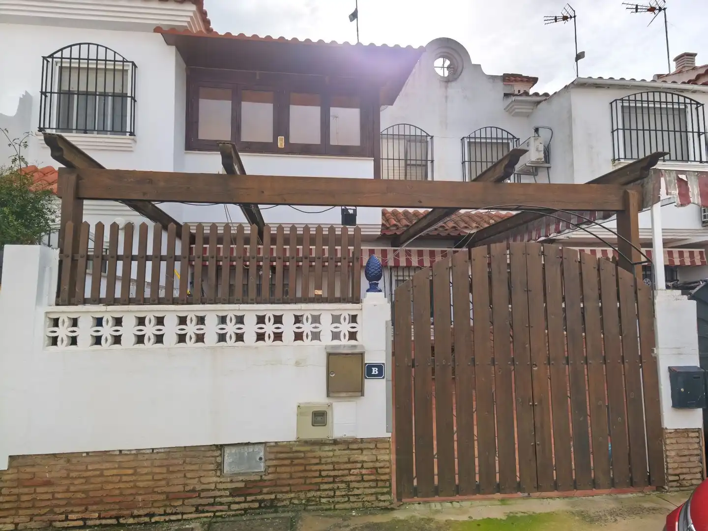 Vista exterior de Casa adosada en venta en El Portil con Aire acondicionado y Piscina comunitaria