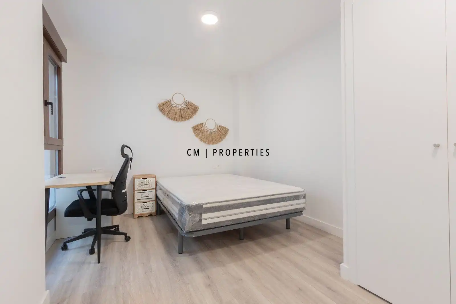 Bedroom of Flat for rent in Valencia  with Air Conditioner, Heating and Furnished