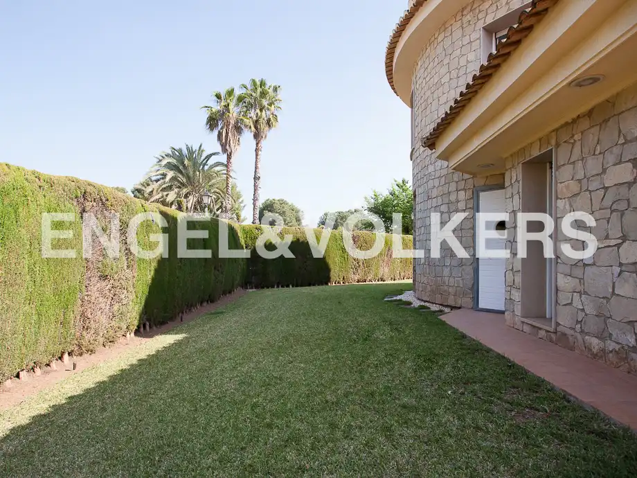 Jardín de Casa o chalet en venta en Serra con Calefacción, Jardín privado y Trastero