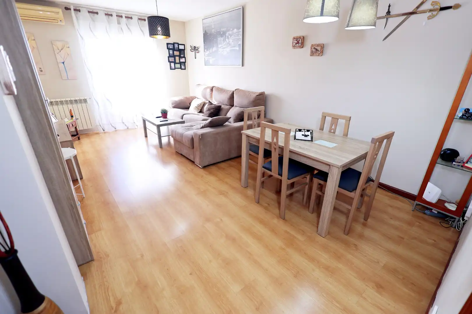 Living room of Flat for sale in Mejorada del Campo  with Air Conditioner, Heating and Storage room
