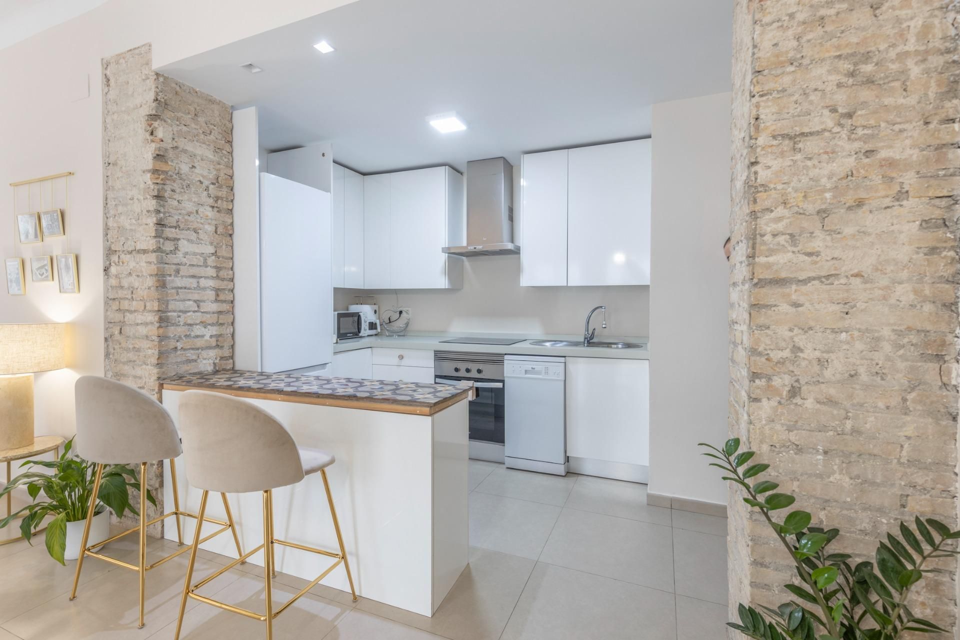 Kitchen of Flat for sale in  Granada Capital  with Heating, Terrace and Balcony