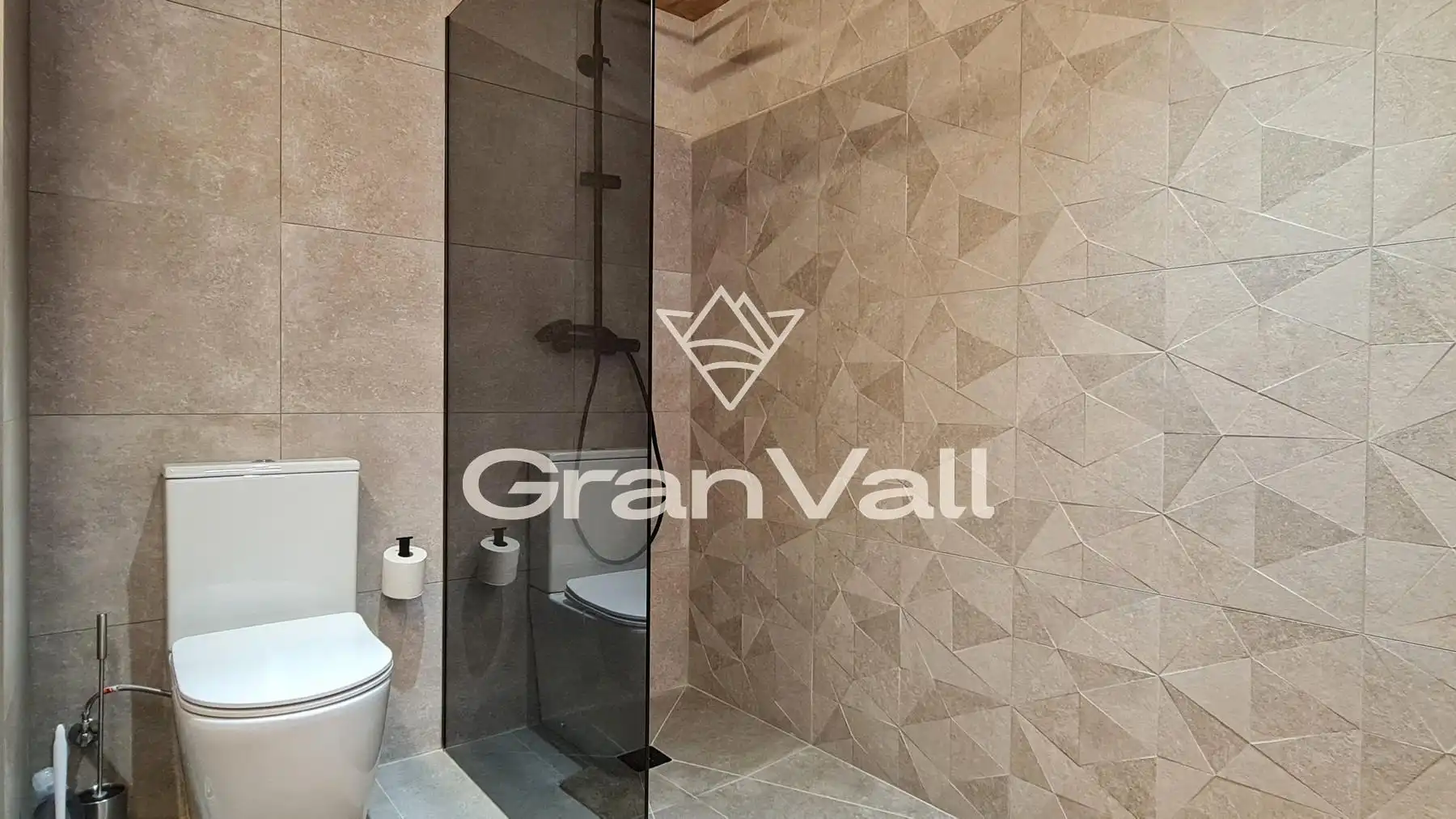 Bany de Apartament en venda en Puigcerdà amb Calefacció, Terrassa i Traster