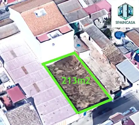 Wohnbaugrundstück zum Verkauf in Núcleo urbano