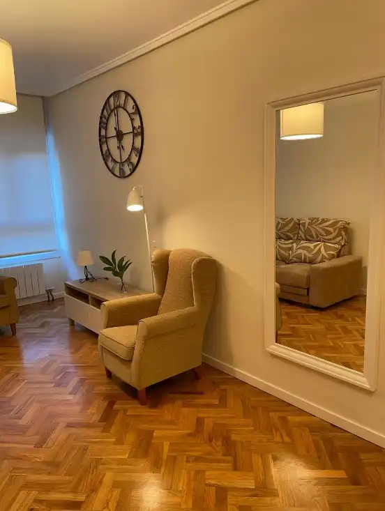Wohnzimmer von Wohnung zur Miete in Donostia - San Sebastián  mit Heizung, Parkett und Möbliert