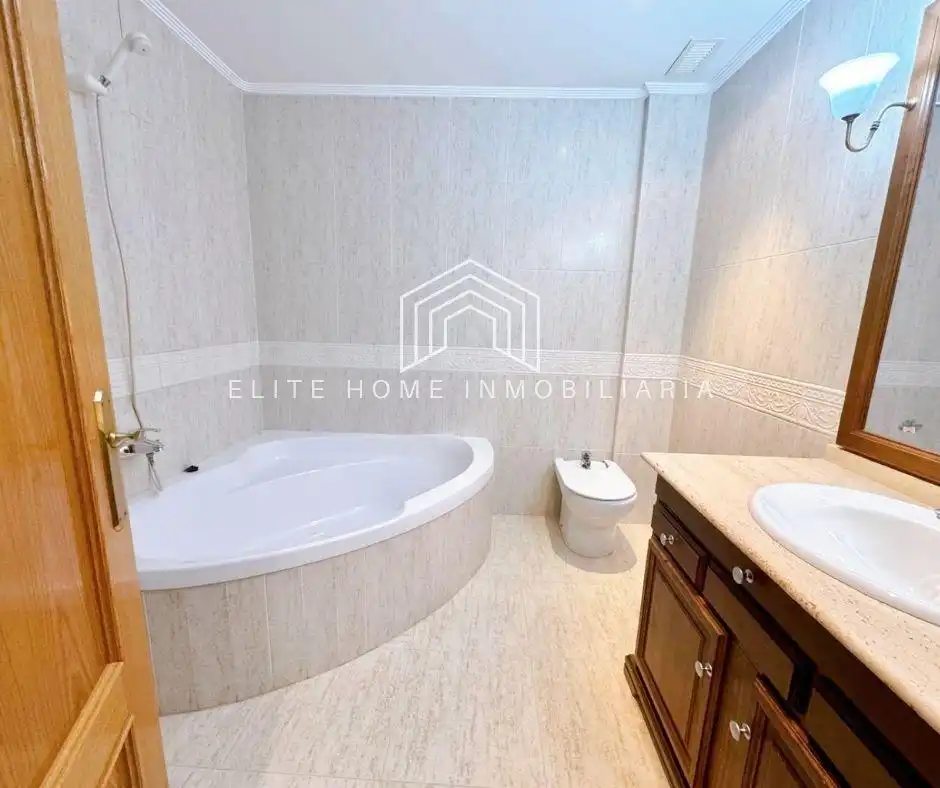 Detached homes for rent in Estación - Universidad