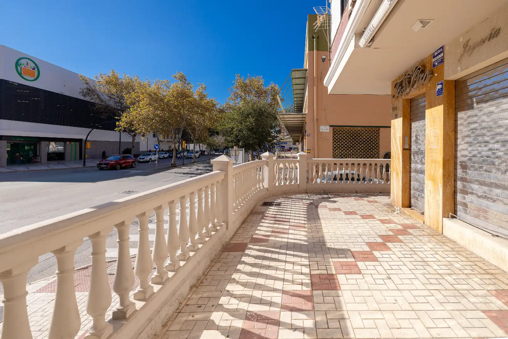Vista exterior de Local en venda en Málaga amb Aire condicionat, Calefacció i Terrassa