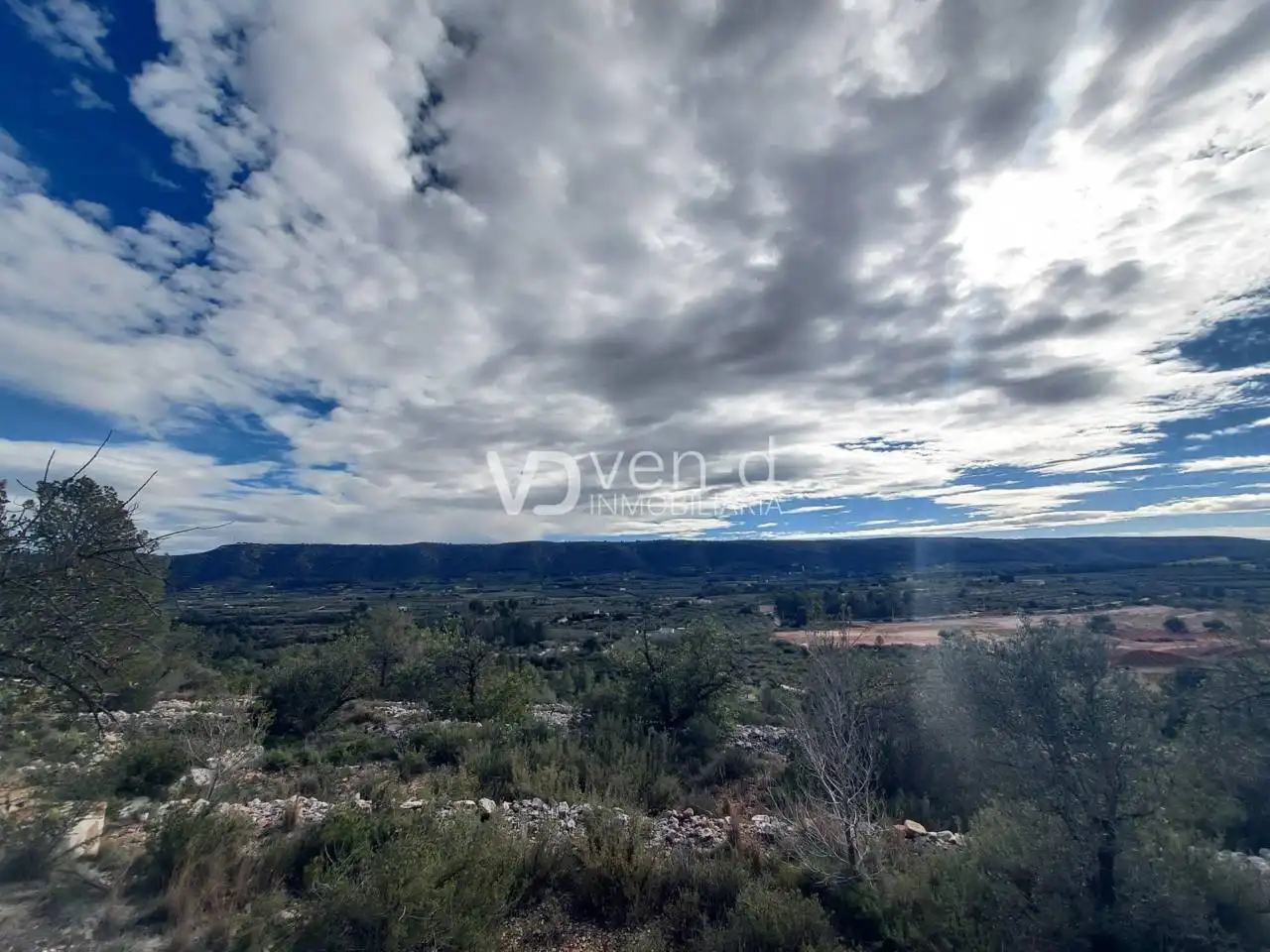 Terreno en venta en Enguera