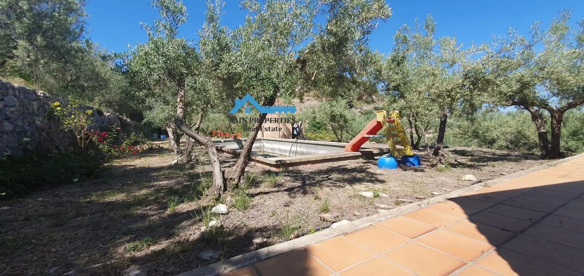 Jardín de Casa o chalet en venta en Confrides con Calefacción, Jardín privado y Terraza