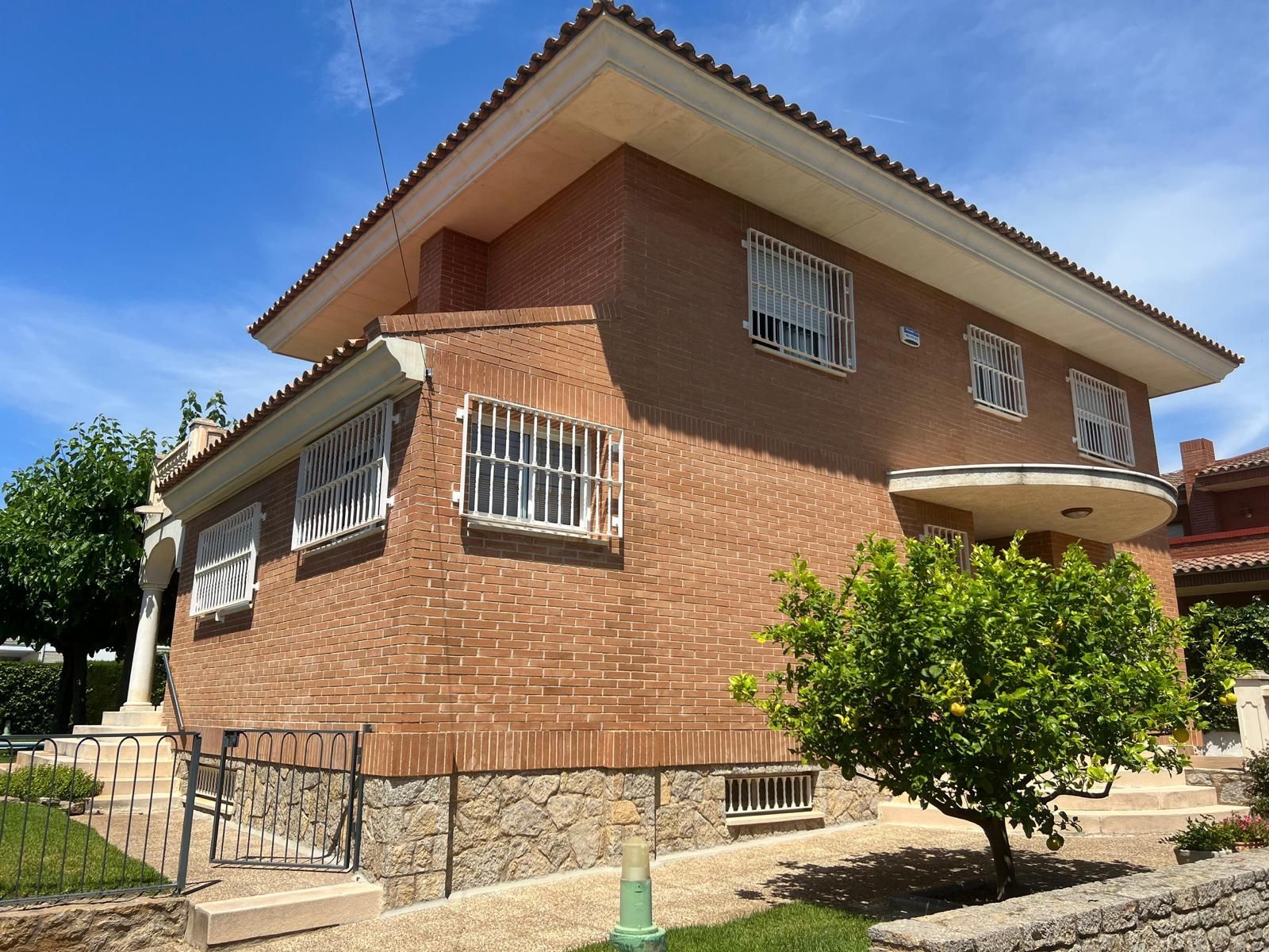 Exterior view of House or chalet for sale in Cambrils  with Air Conditioner, Private garden and Terrace
