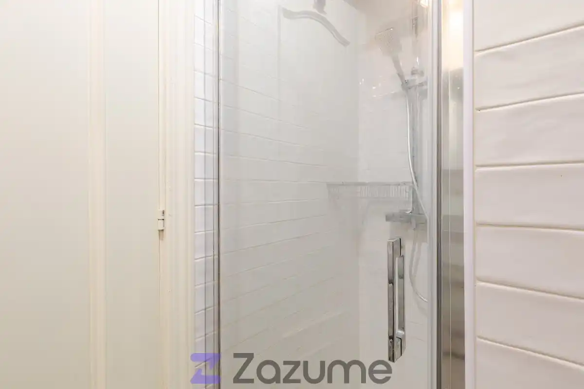 Baño de Piso de alquiler en Alcobendas con Aire acondicionado, Calefacción y Parquet