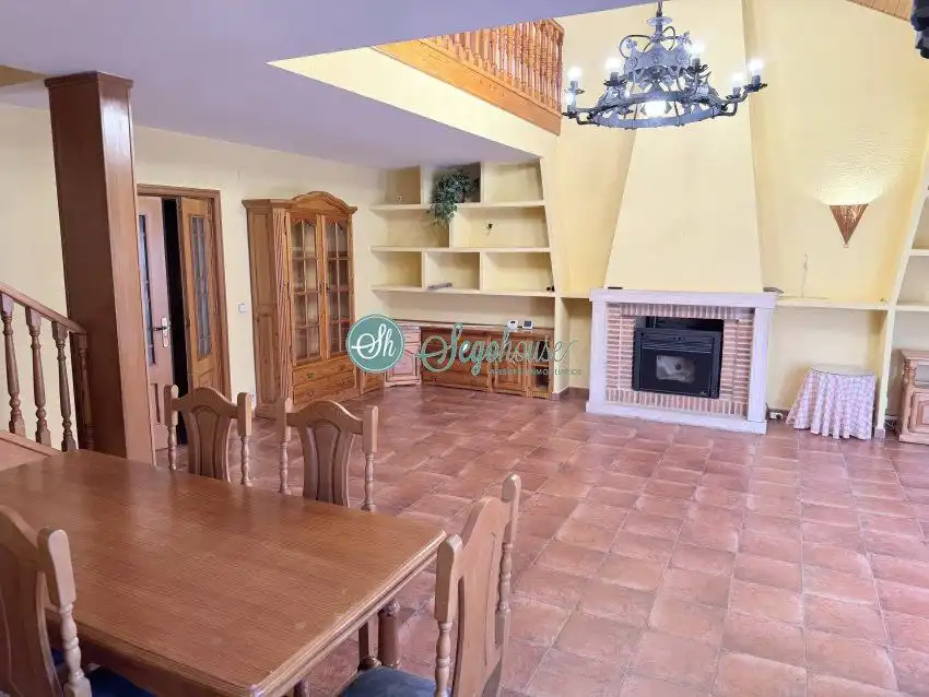 Comedor de Casa o chalet de alquiler en Valverde del Majano con Calefacción, Terraza y Balcón