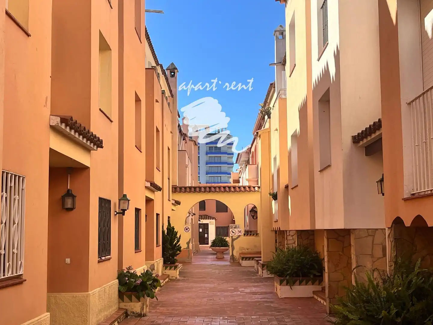 Exterior view of Flat for sale in Empuriabrava  with Air Conditioner, Heating and Terrace