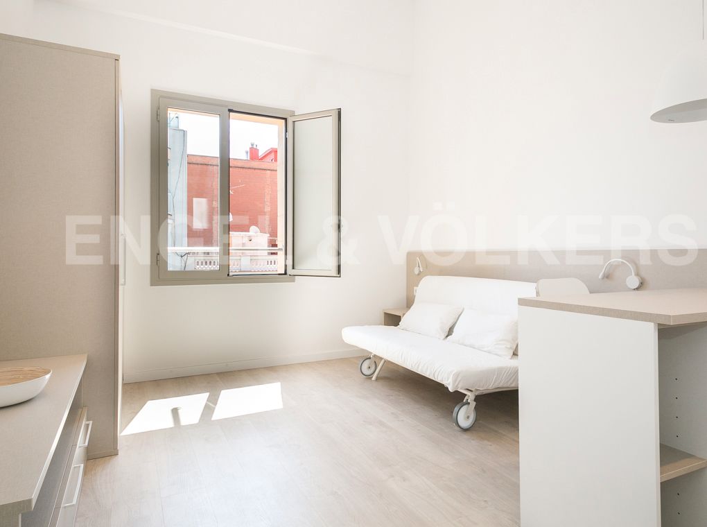 Bedroom of Attic to rent in  Barcelona Capital  with Air Conditioner, Heating and Parquet flooring