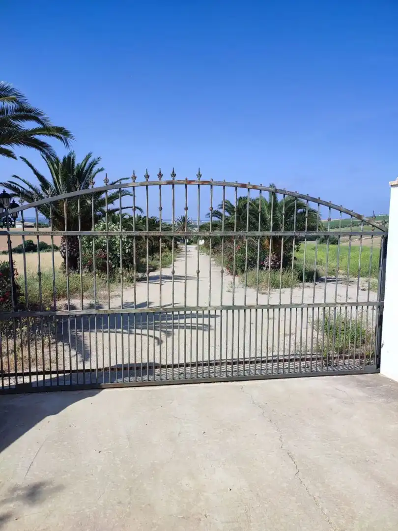 Terreno residencial en venta en Arcos de la Frontera, imagen 2