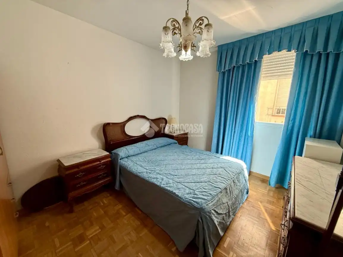 Habitación de Piso en venta en Madrid con Calefacción