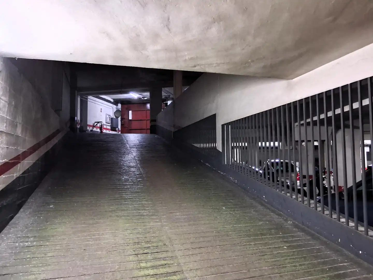 Parking of Garage for rent in Zaragoza
