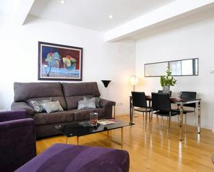 Living room of Flat to rent in  Madrid Capital  with Air Conditioner, Heating and Furnished