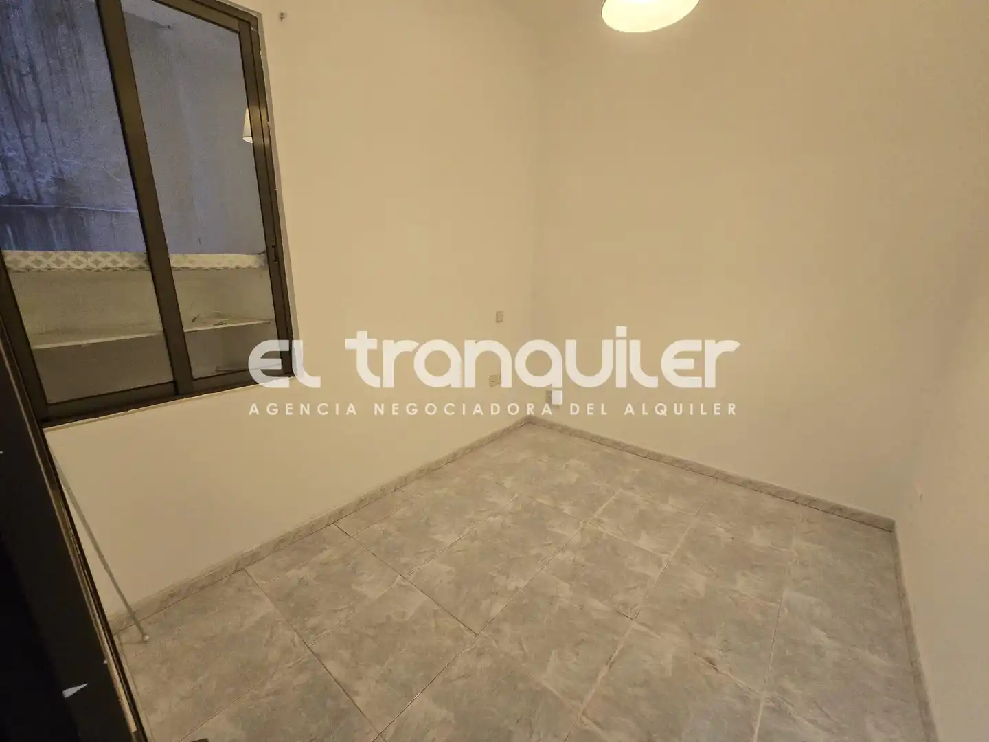 Habitación de Estudio de alquiler en Madrid