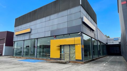 Venta de nave comercial tipo concesionario en A Gándara, Ferrol