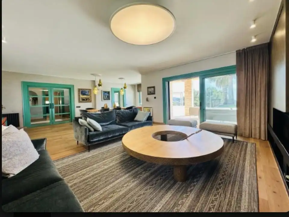 Sala de estar de Casa o chalet en venta en Mataró con Aire acondicionado, Jardín privado y Parquet
