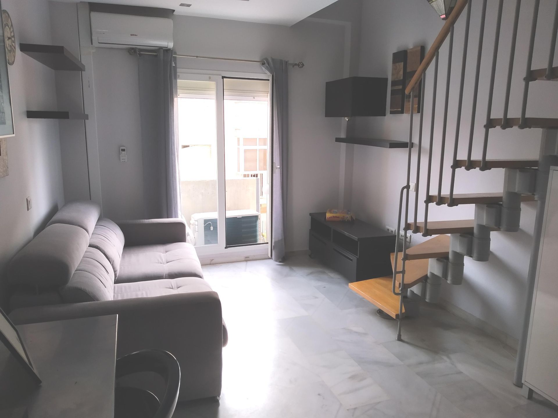 Sala d'estar de Àtic en venda en Málaga Capital amb Aire condicionat, Terrassa i Traster