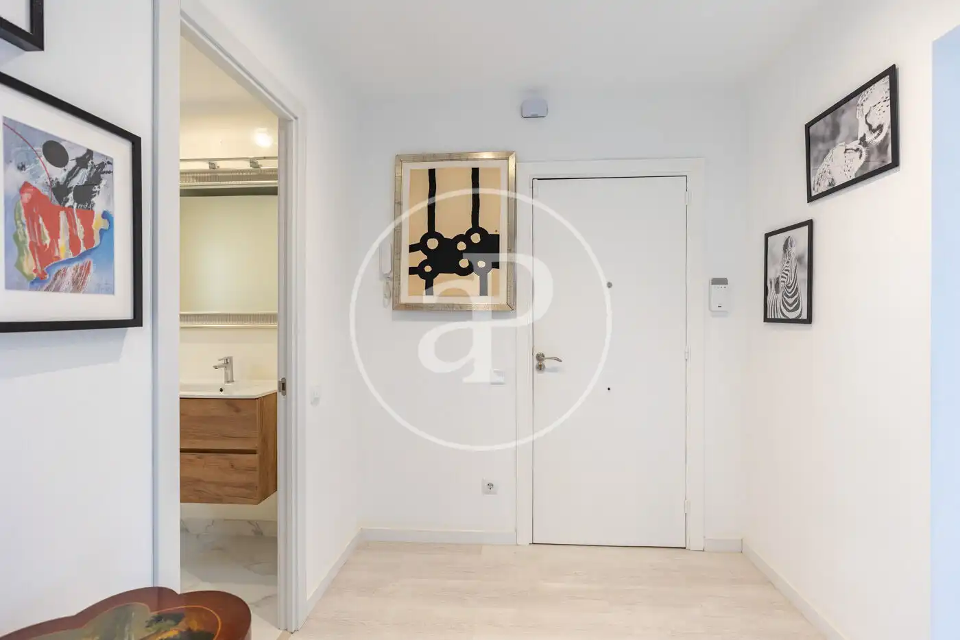 Flat for sale in Barcelona  with Air Conditioner, Heating and Furnished