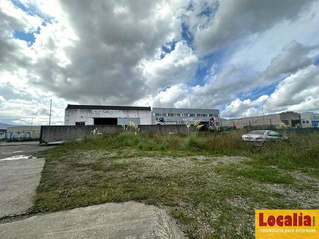 Nave industrial en Venta en Bergantín en Maliaño