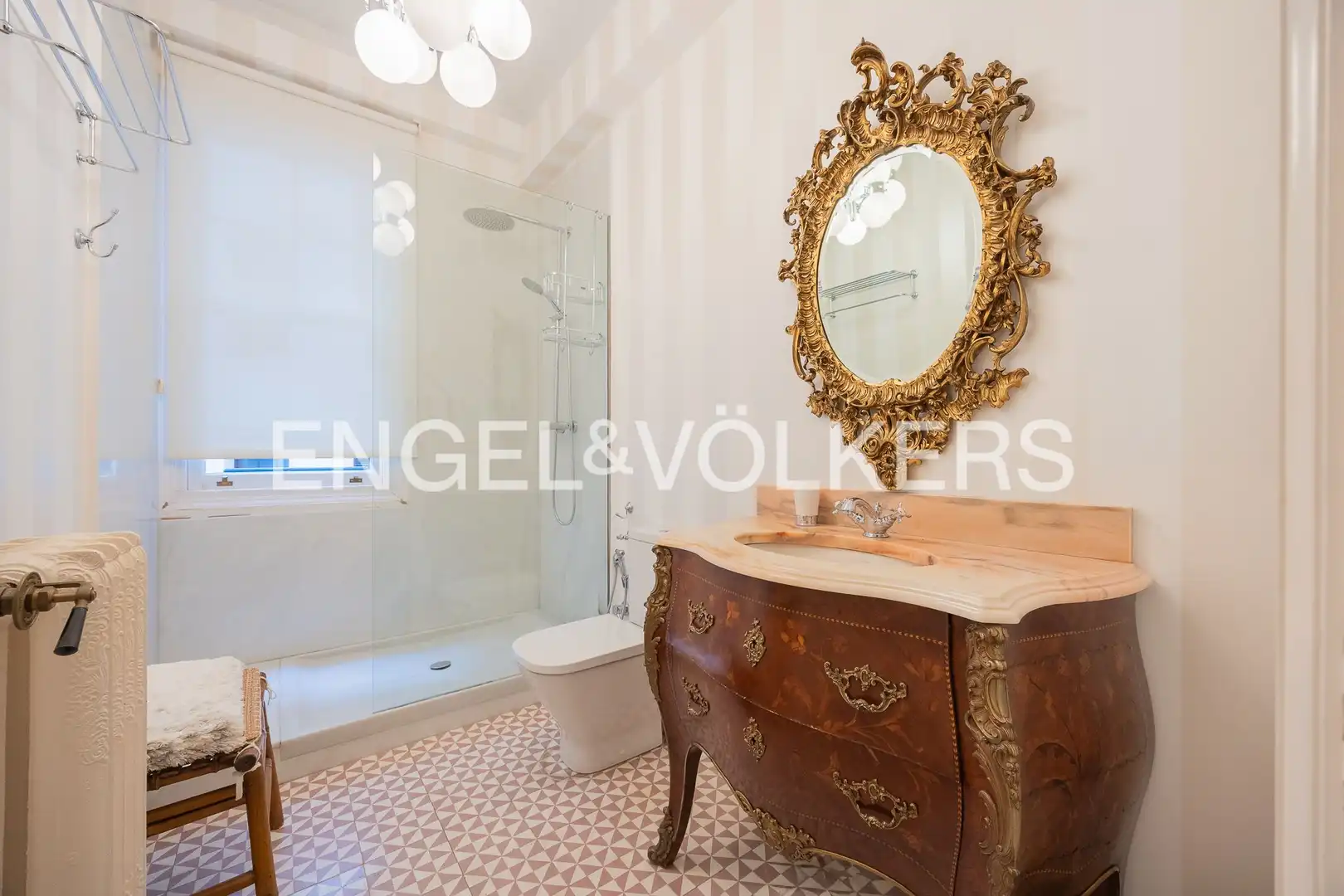Bathroom of Flat for sale in Bilbao   with Heating