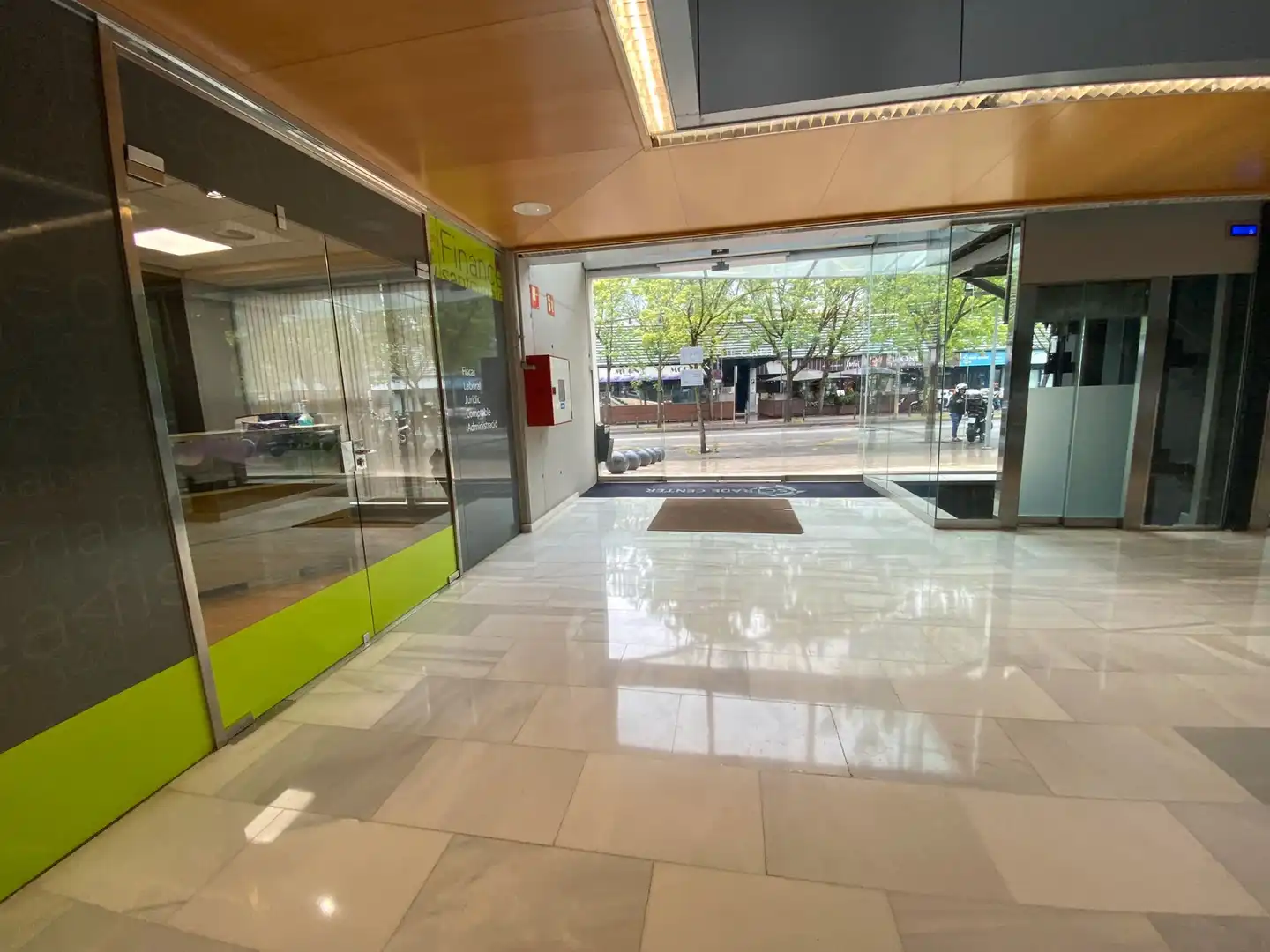 Local comercial en venta en Carrer de Josep Puig i Cadafalch, imagen 42