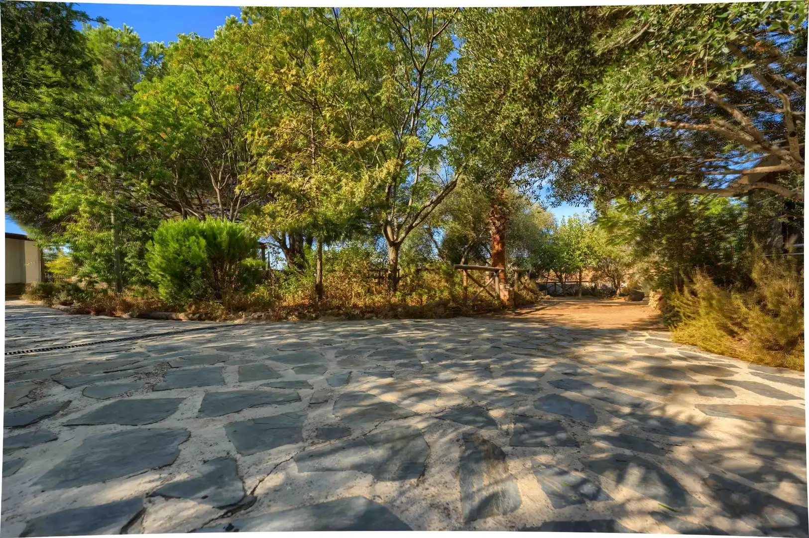 Vista exterior de Casa o chalet en venta en Sanlúcar la Mayor con Aire acondicionado, Jardín privado y Trastero