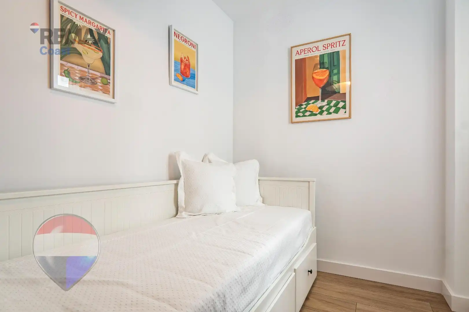 Habitación de Dúplex en venta en Rincón de la Victoria con Amueblado y Balcón
