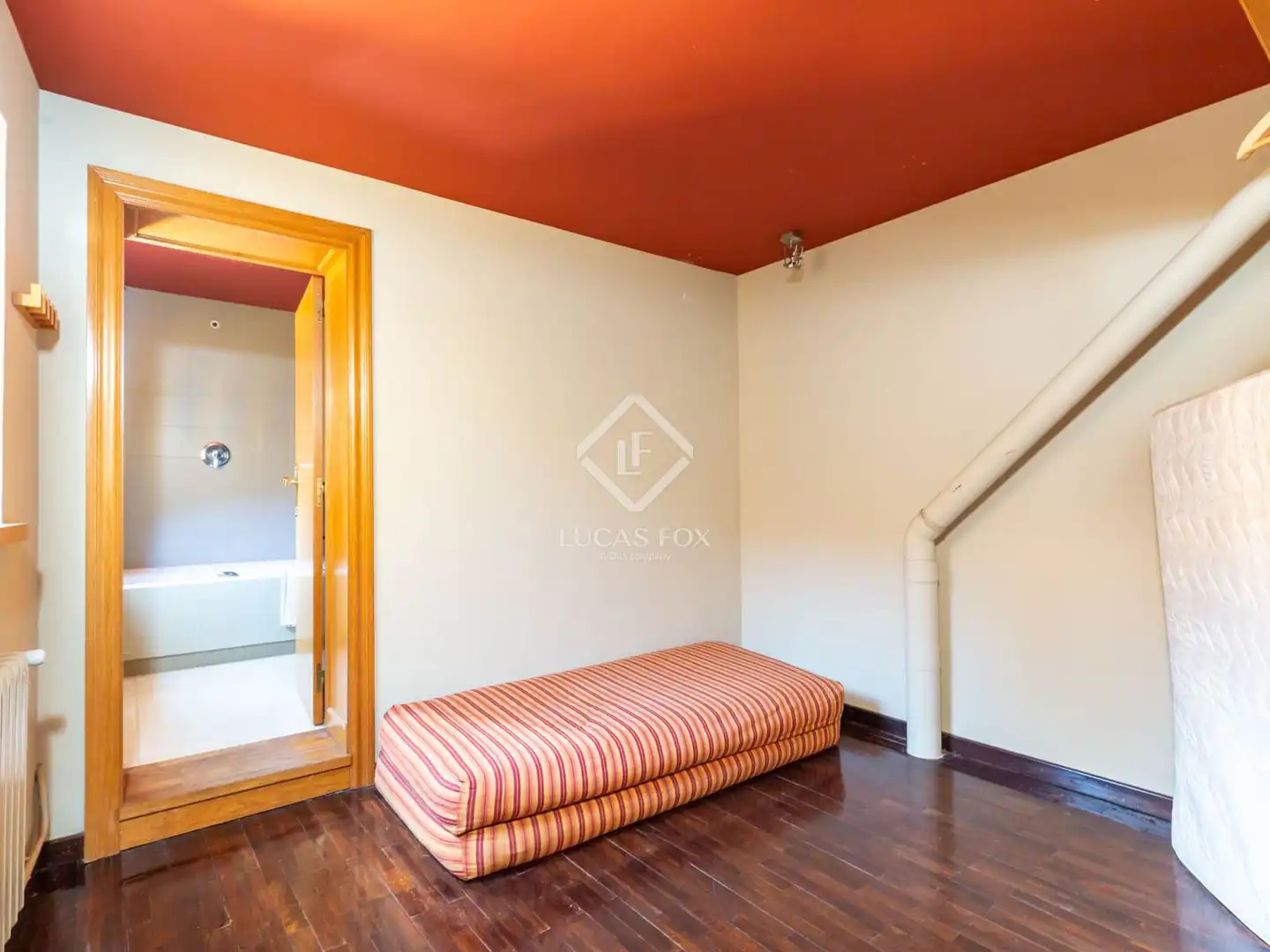 Houses for sale in Esplugues de Llobregat  with Air Conditioner, Heating and Private garden