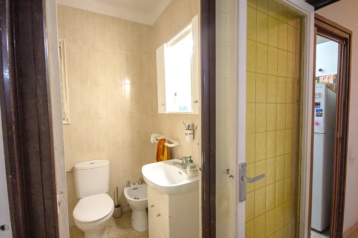 Badezimmer von Wohnung zum Verkauf in Badalona