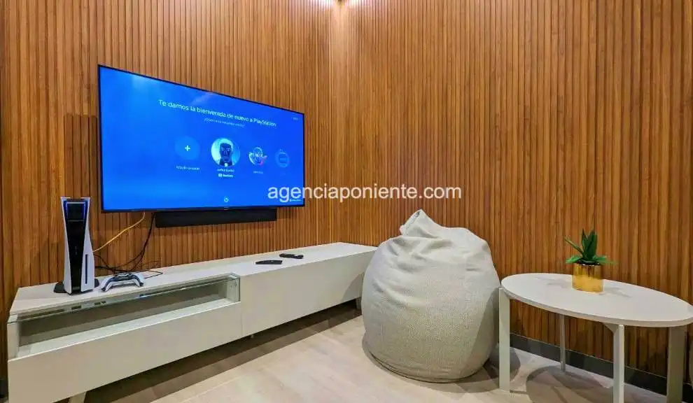 Sala de estar de Piso de alquiler en Benidorm con Aire acondicionado, Calefacción y Terraza