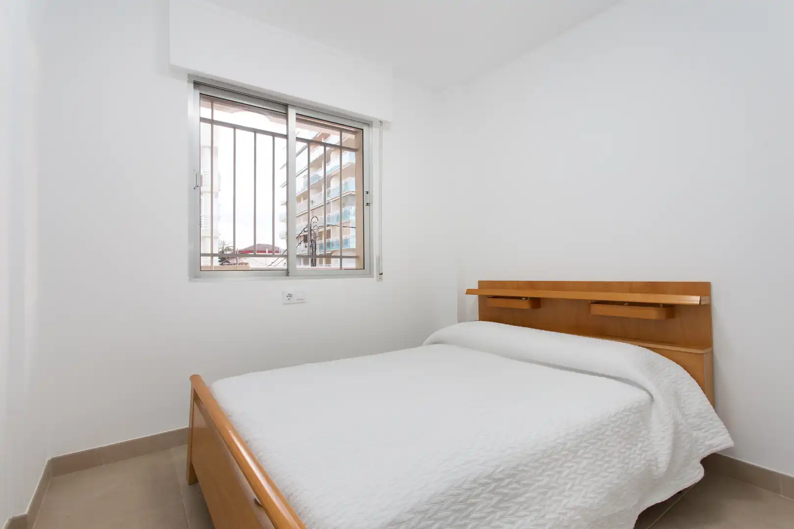 Appartement compact avec ascenseur à vendre à Avinguda del Papa Luna 38, imagen 9