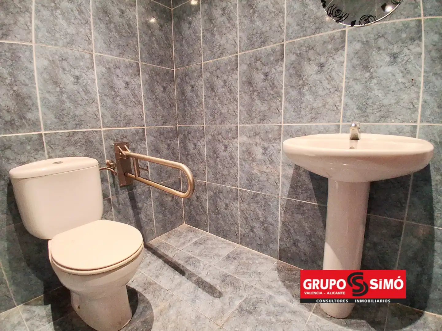 Baño de Local en venta en La Pobla de Farnals con Aire acondicionado, Calefacción y Terraza