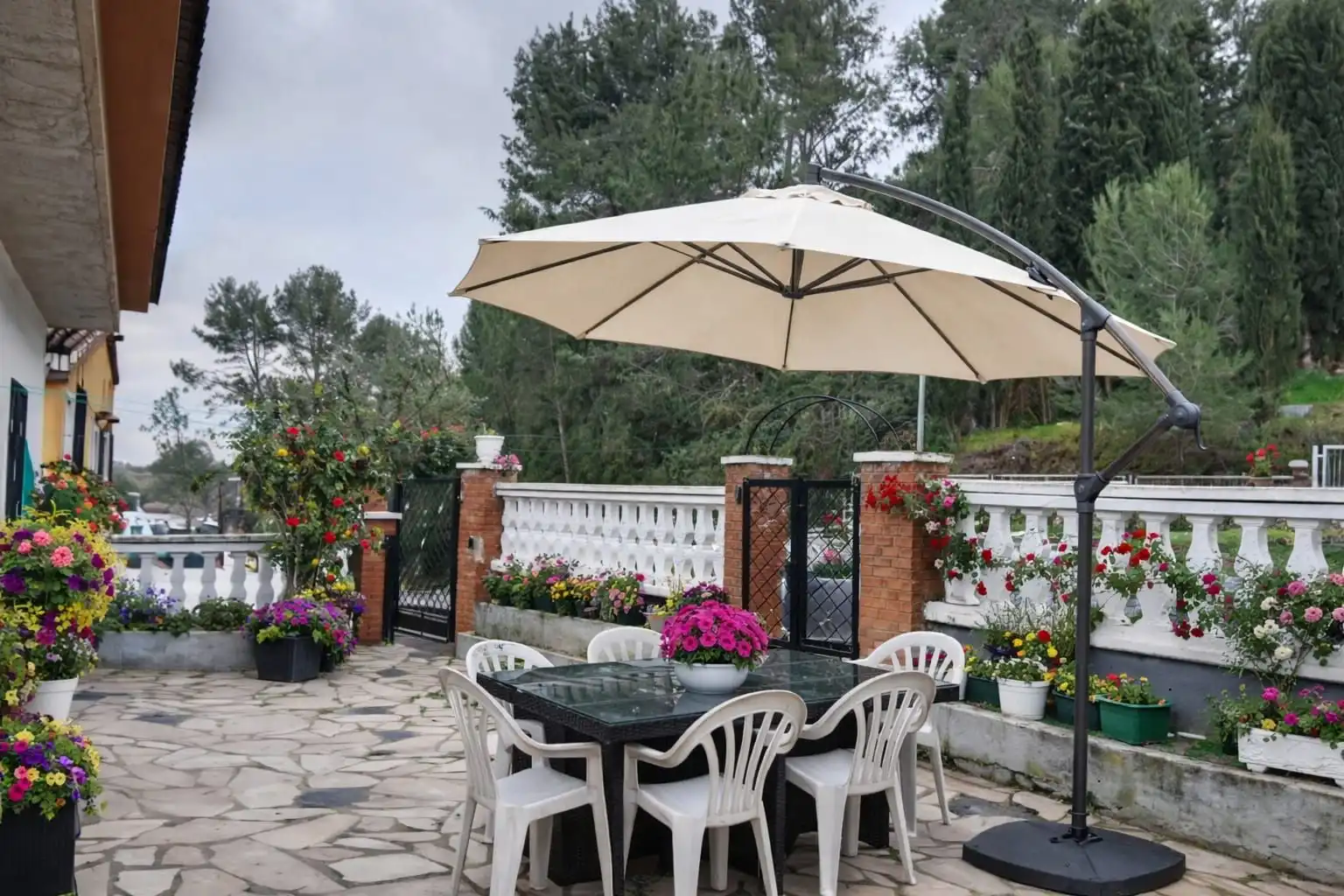 Terrassa de Casa o xalet en venda en Rubí amb Aire condicionat, Jardí privat i Terrassa