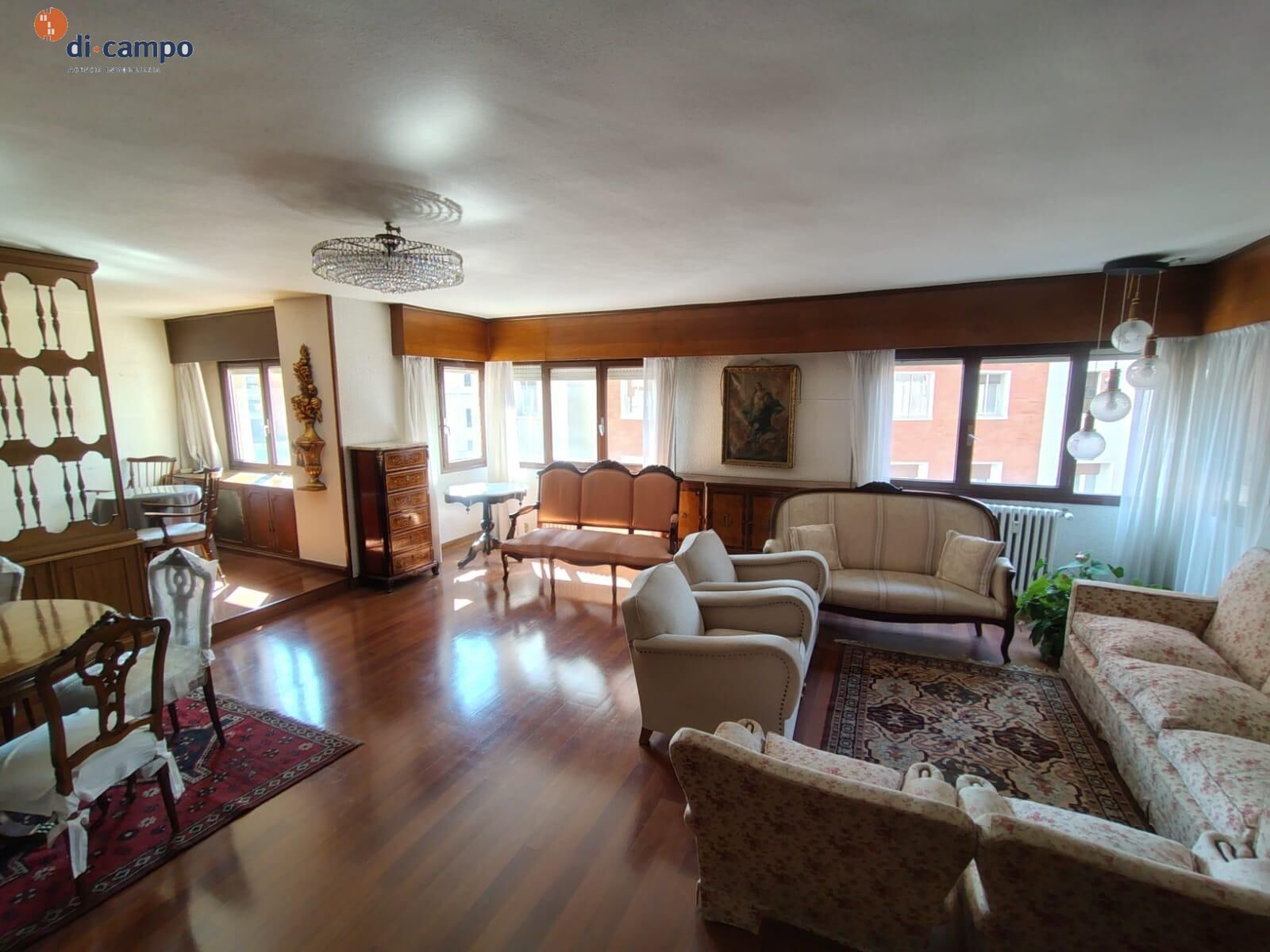 Living room of Flat for sale in Valladolid Capital  with Heating