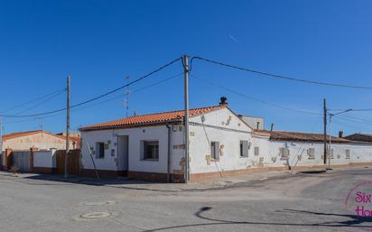 Außenansicht von Haus oder Chalet zum verkauf in Lanaja mit Heizung, Privatgarten und Terrasse