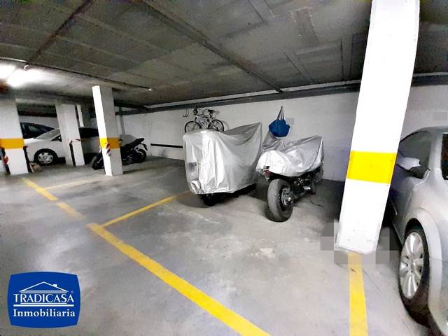 Garaje en Venta en Parque Avenida