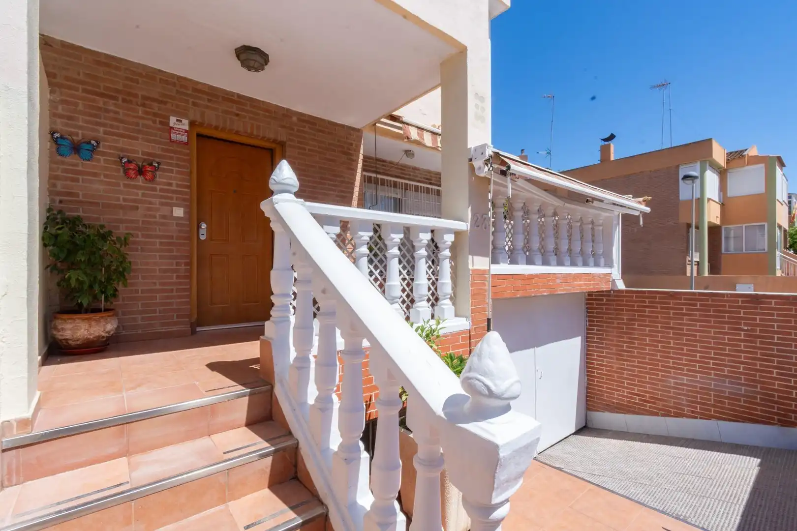 Vista exterior de Casa adosada en venta en Cartagena con Aire acondicionado, Calefacción y Jardín privado