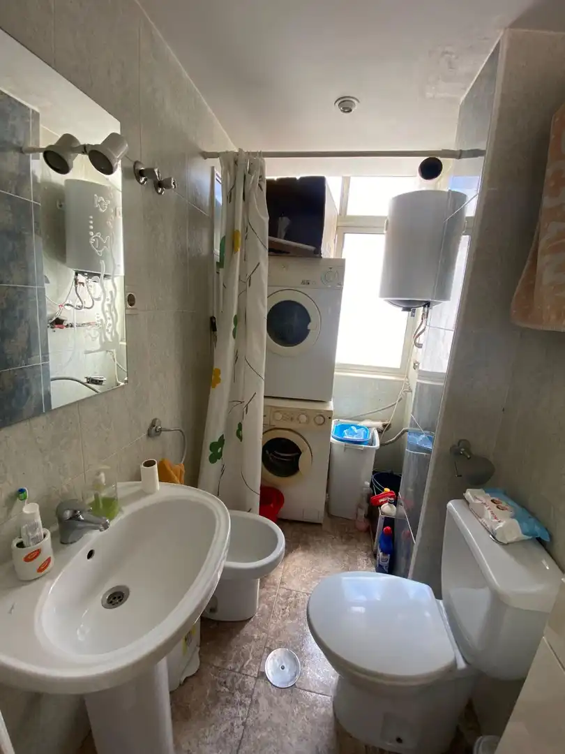 Bathroom of Flat for rent in Granada  with Heating, Furnished and Balcony